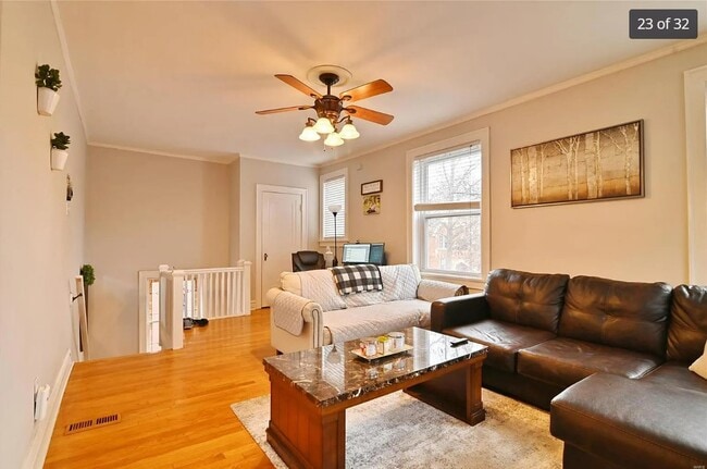 Photo - 7019 Dartmouth Ave Unidad 2nd Floor