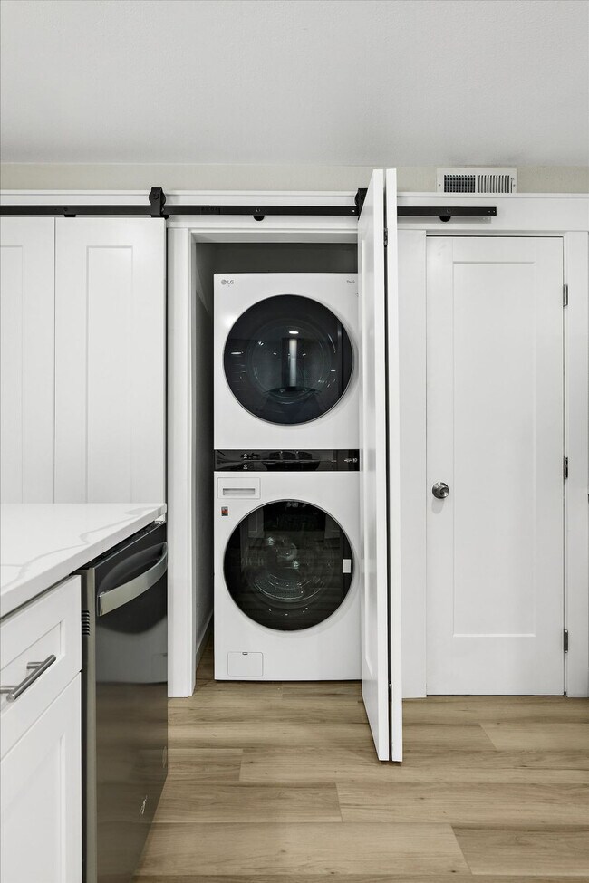 Photo - 2410 W Bruneau Pl Unidad SI ID1491657P