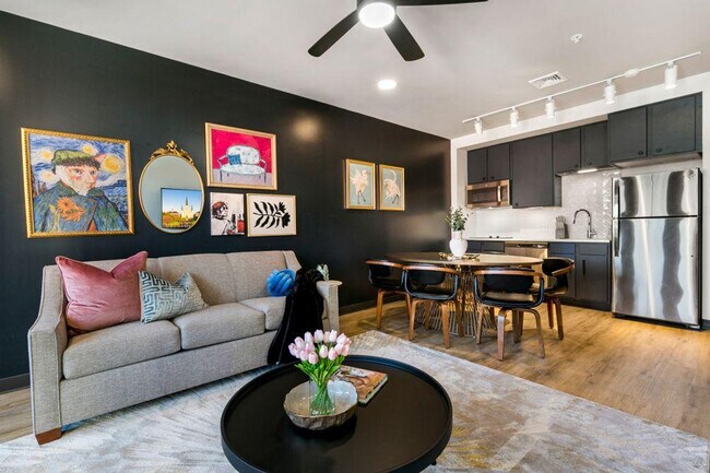 Photo - 611 Commerce St Unidad ID1267101P