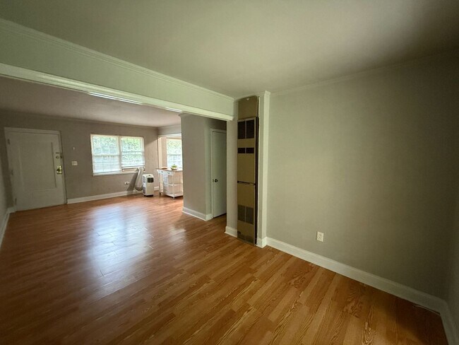 Photo - Charming One Bedroom Apartment In The Heart of Plaza Midwood!