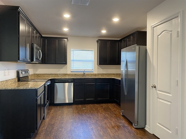 Photo - 1122 Brenton Leaf Dr