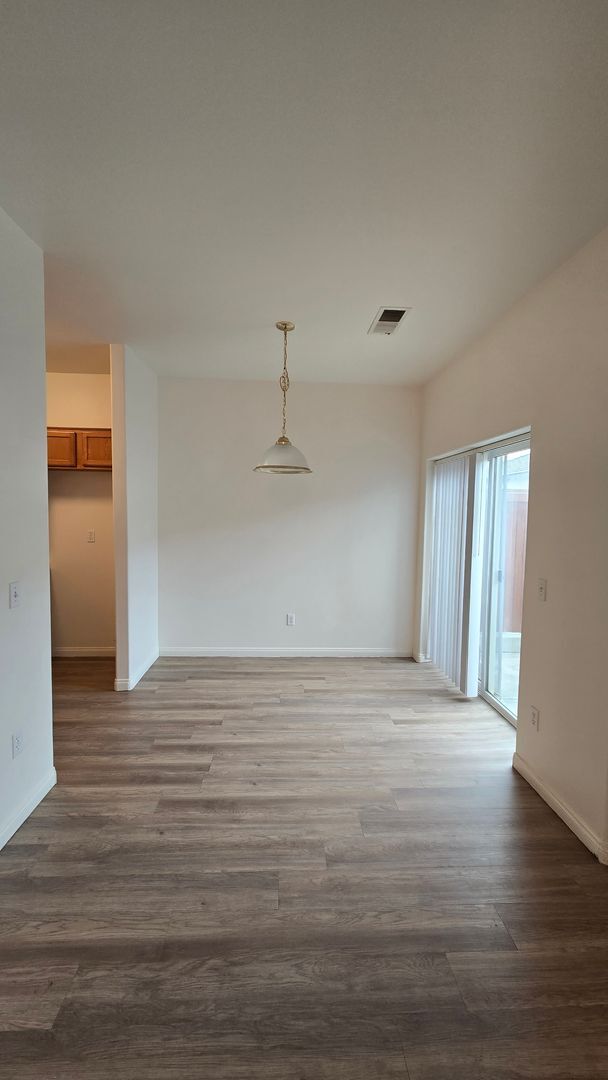 Photo - 716 Meadow Grove Ct Unit B