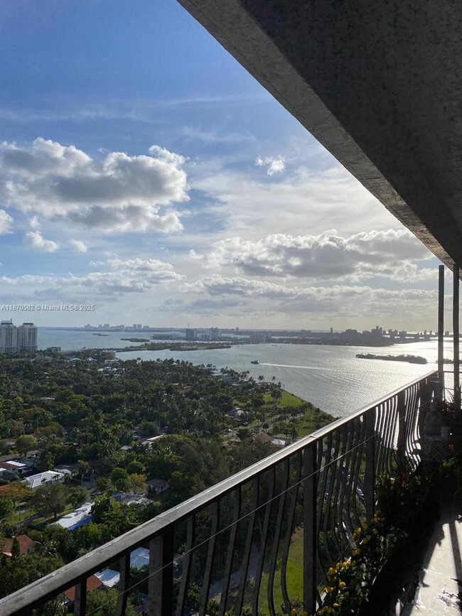 Photo - 780 NE 69th St Unidad T-1D