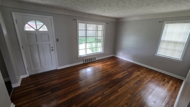 Photo - "4-Bed Home in Maple Heights!"