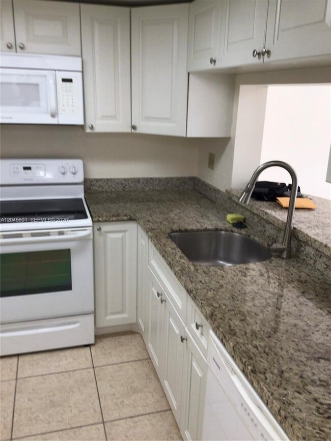 Photo - 10975 SW 107th St Unit 302