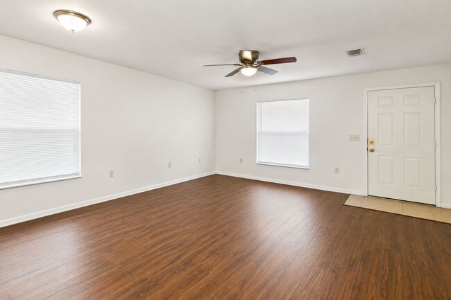 Photo - 702 E Madison St