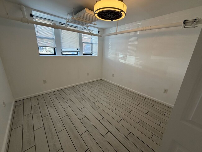 Photo - 118 Corbin Ave
