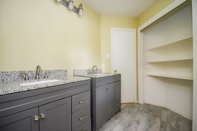 Photo - 318 N Cypress Estates Cir