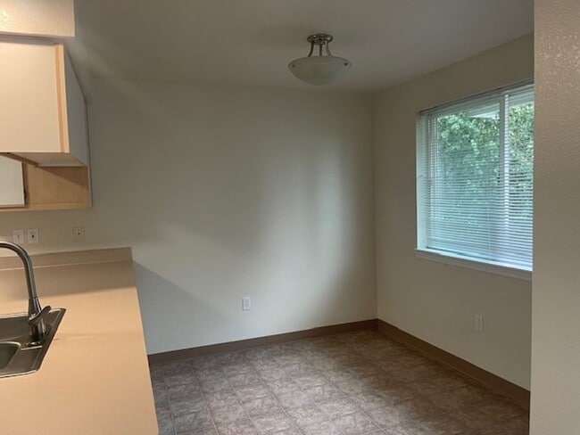 167-Triple Crown Apts
