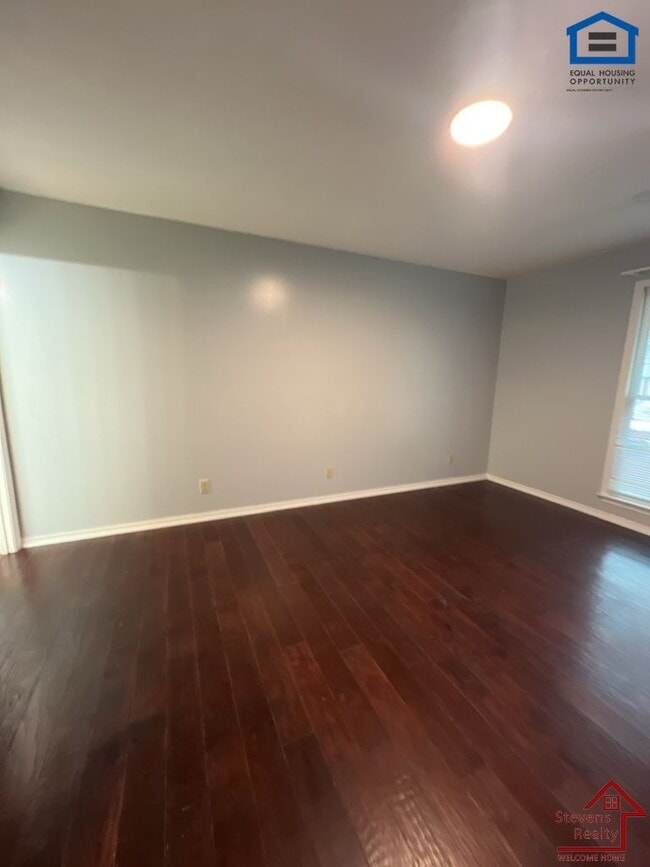 Photo - 1155 Carol Ln