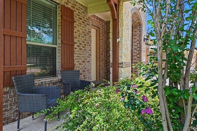 Photo - 2302 Blue Jay Ln