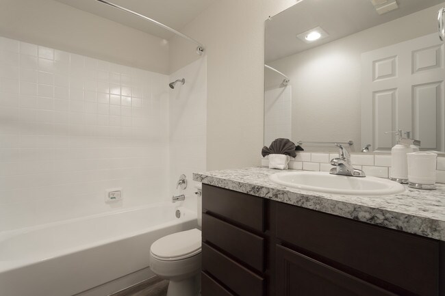 Solana Apartments
