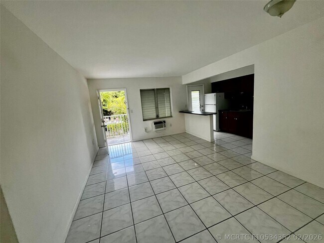 751 NE 83rd Terrace Unit 18