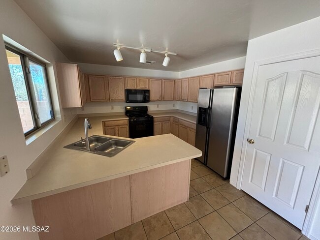 Photo - 770 W Firehawk Dr