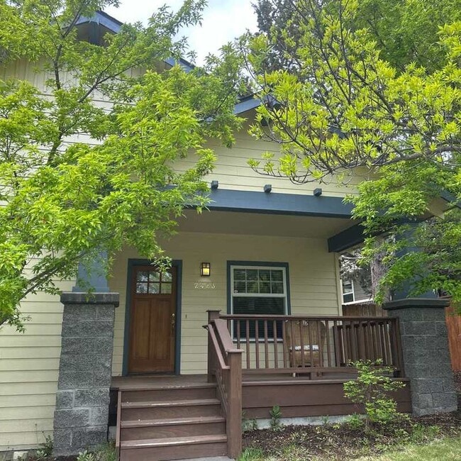 Building Photo - 2423 NW Awbrey Rd