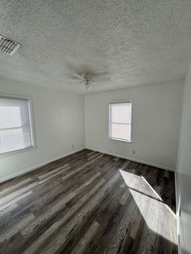 Photo - 5334 S 7th St