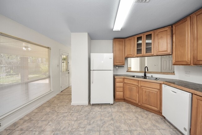 Photo - 15614 Barbarossa Dr