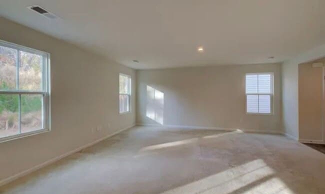 Photo - Spacious 4/2.5 Move In Ready Now