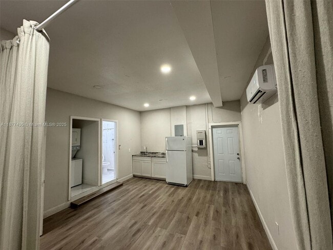 Building Photo - 1500 SW 152nd Pl Unit 1 Rental