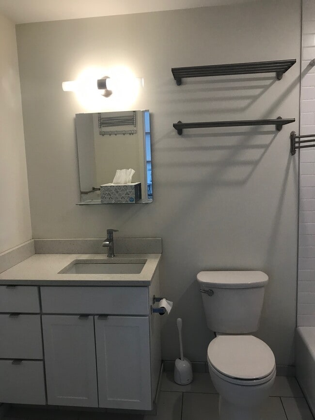 Bathroom - 60 Parris St Unit 401