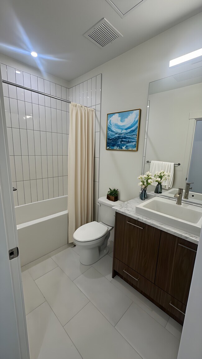 Photo - 5382-200 200 St