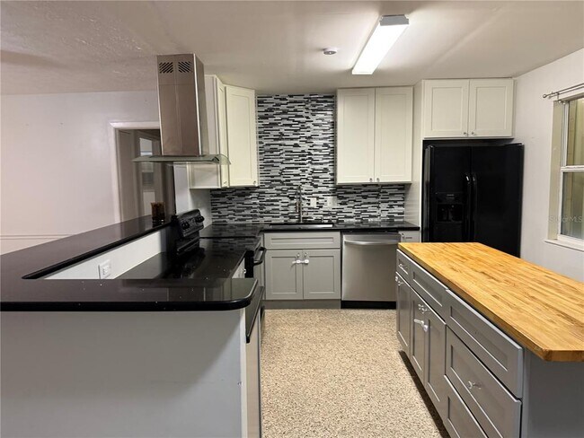 Photo - 845 Edgewood Rd Casa