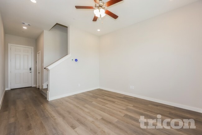 Photo - 313 Lincoln Cir