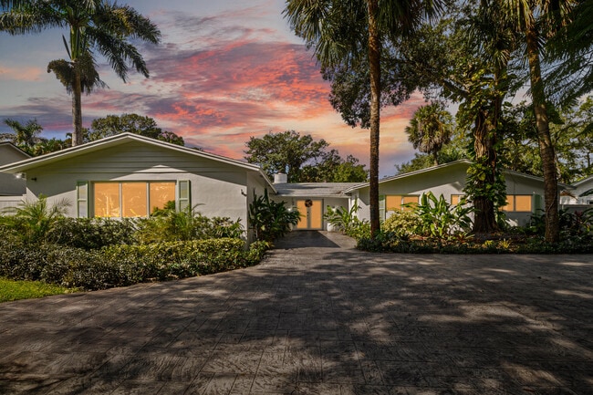 Building Photo - 2421 SW 29th Way