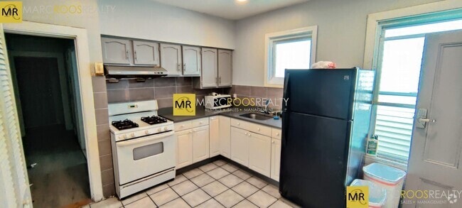 Building Photo - 59 Calumet St Unit 3 Rental