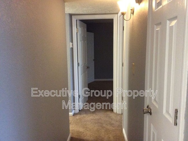 Photo - 365 Elmwood Dr