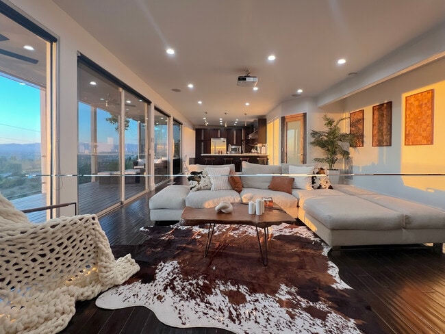 Photo - 3319 Wrightwood Dr