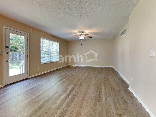 Photo - 1004 Wild Flower Ln