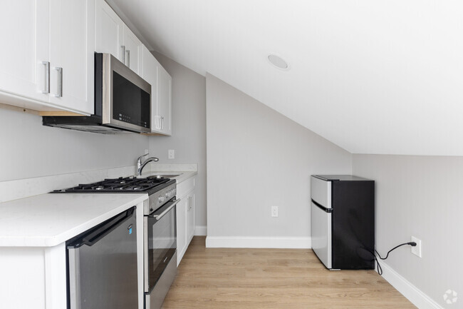 Building Photo - 16 Derne St Unit 401 Rental