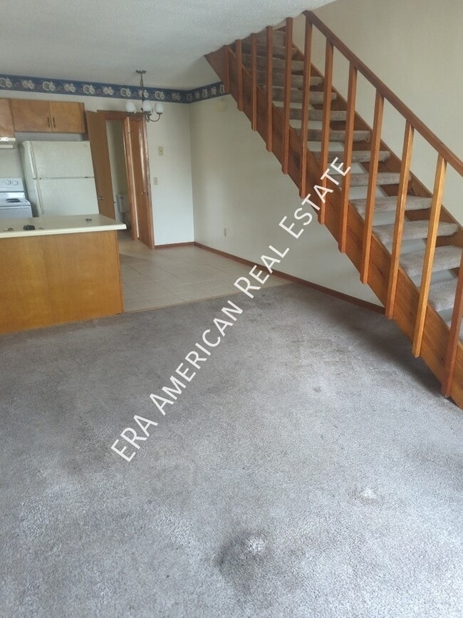 Photo - 130 Hampton Dr
