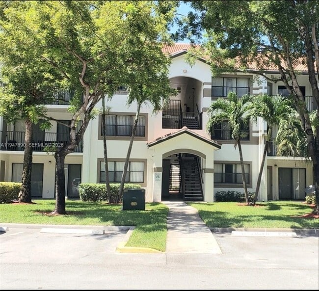 Building Photo - 630 S Park Rd Unit 24-3