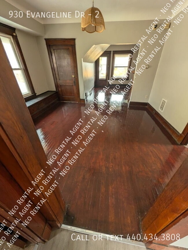 Photo - 930 Evangeline Rd Unit 2