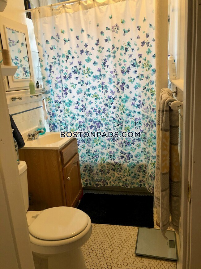 Photo - 231-235 Park Dr Unidad 15