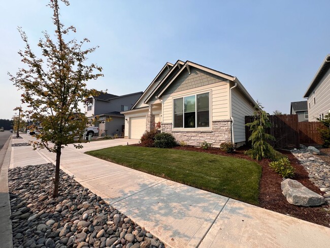 842 SE 37th St