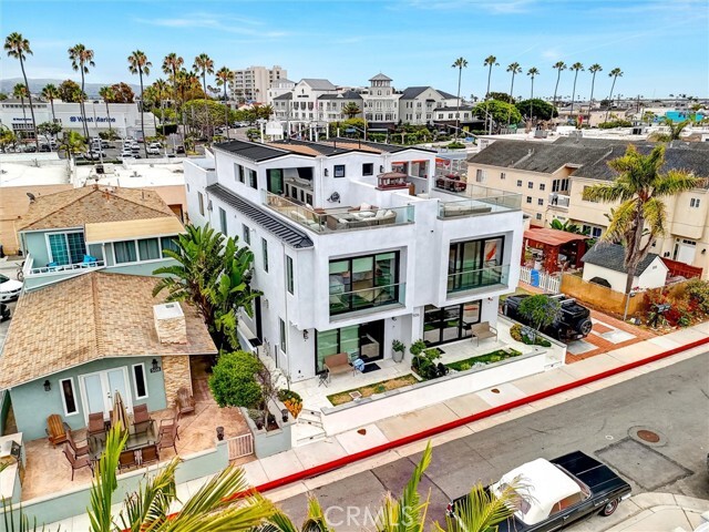 Building Photo - 506 Clubhouse Ave