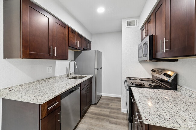 1BR, 1BA - 750SF - Kitchen