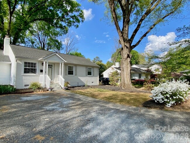 Photo - 1417 Cortland Rd W