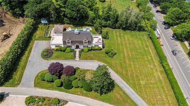 1 Harbor View Dr