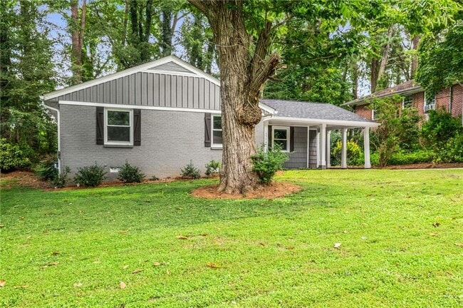 Photo - 1774 Laurelwood Dr SW