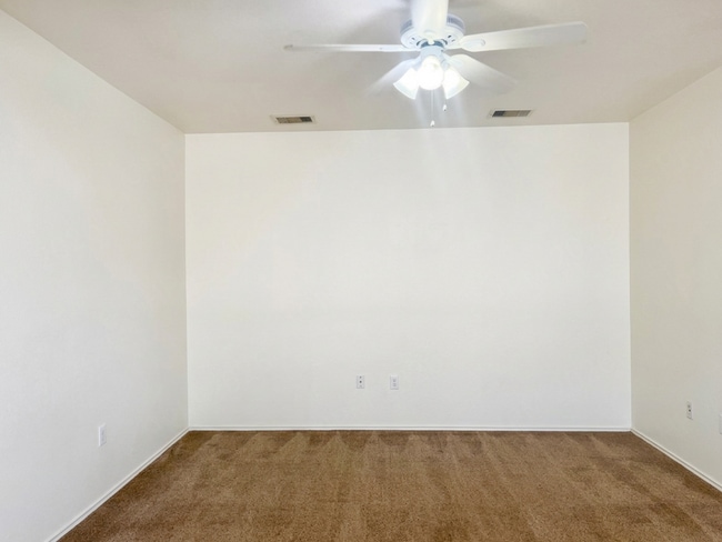 Photo - 15418-15420 Kamary Lane Unit 15418