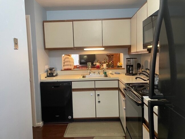 Photo - 161 Highwood Dr