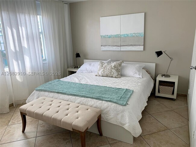 9195 Collins Ave Unit 414