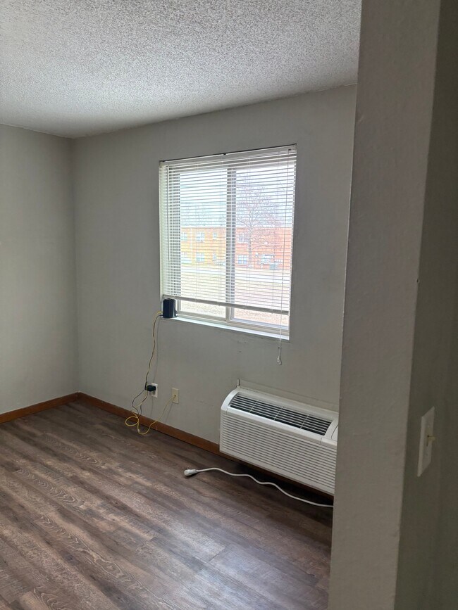 Photo - 1215 Sylvan St Unit 6