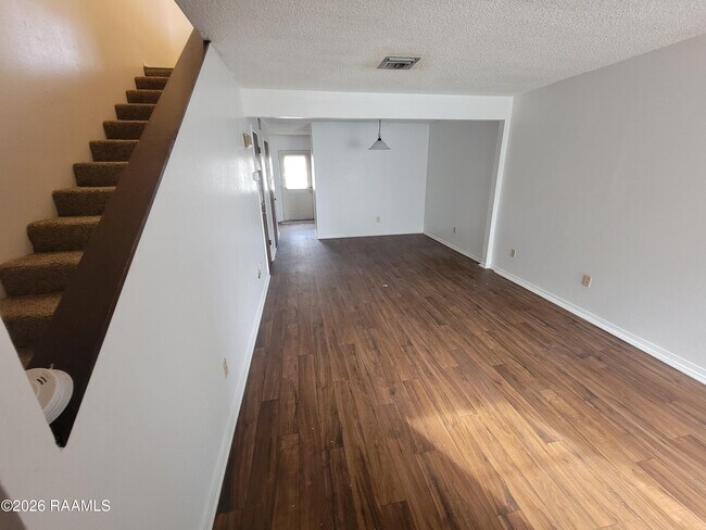 201 High Meadows Blvd