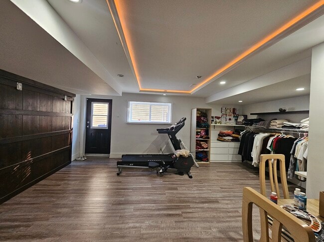 Photo - 5513 Teskey Pl