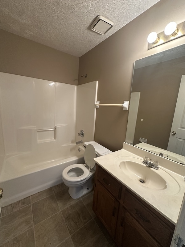 5554 Oak Branch Cir N